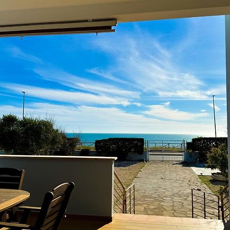 Edo House Anzio - Beachfront - Fronte Mare - Affittacamere Εξωτερικό φωτογραφία