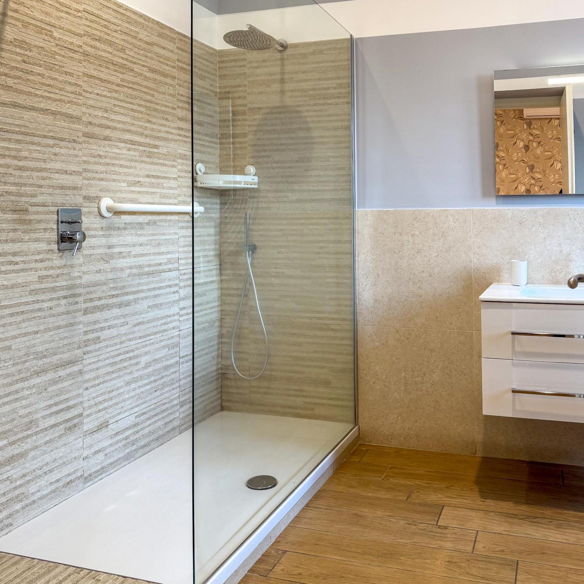 Edo House Anzio - Beachfront - Fronte Mare - Affittacamere Εξωτερικό φωτογραφία